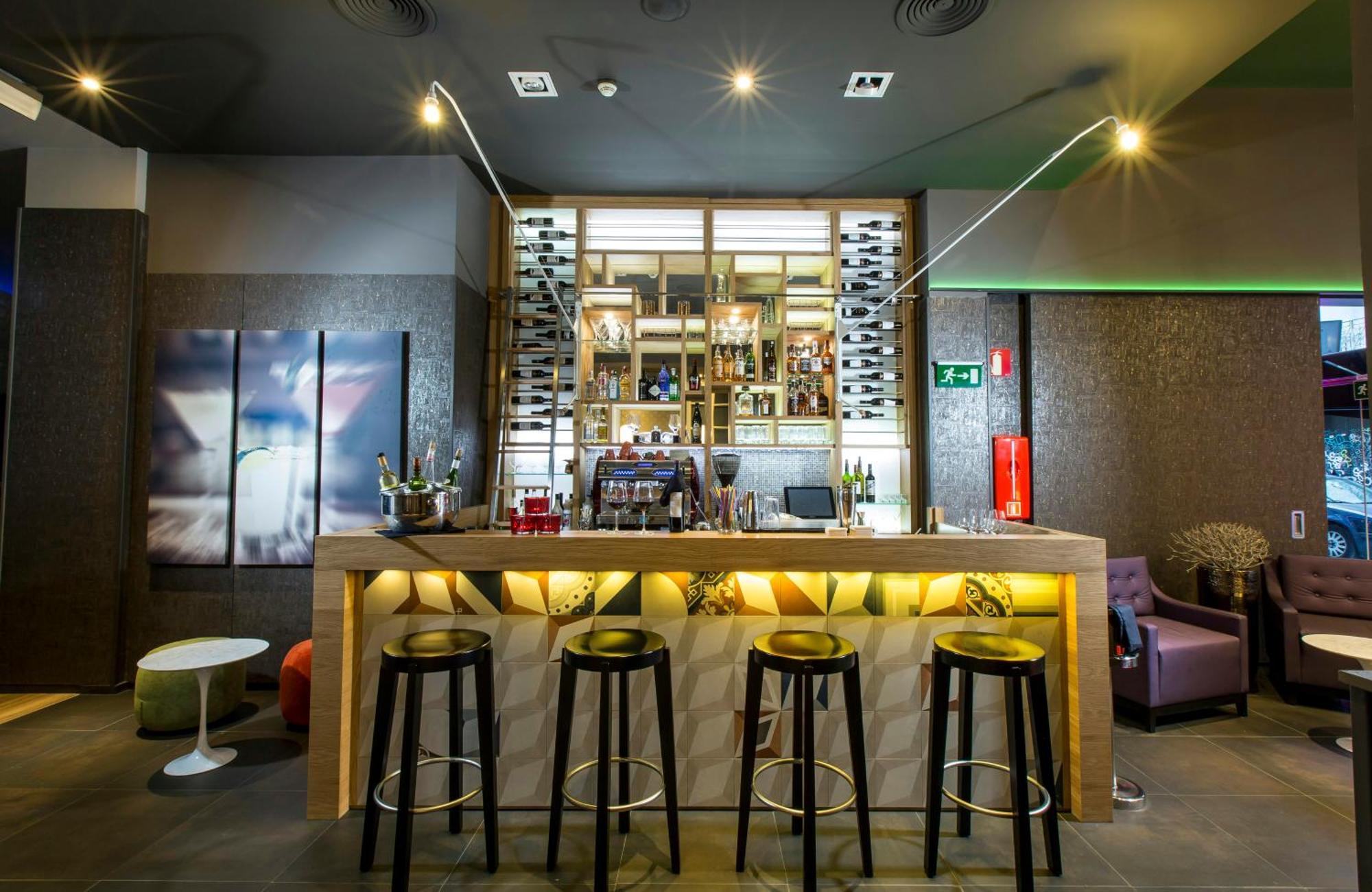 Leonardo Hotel Barcelona Las Ramblas — Fotos 2